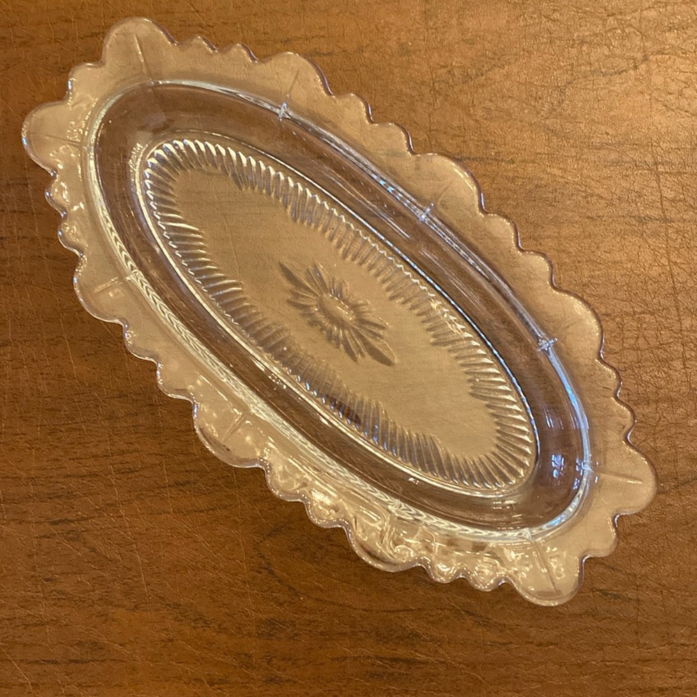 Vintage 1940’s Glass Scalloped Edged Clery or Relish Oval Dish